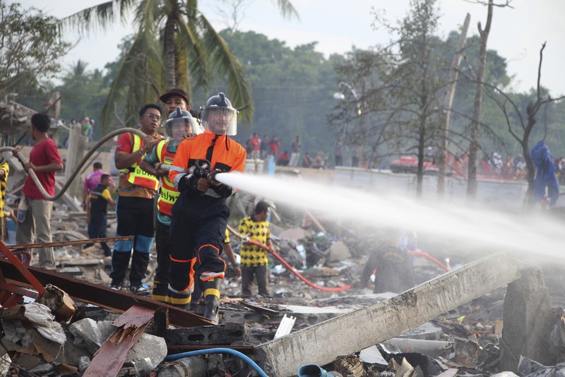 Kondisi lokasi ledakan di gudang kembang api di provinsi Narathiwat, Thailand, Sabtu (29/7/2023). (AP Photo/Kriya Tehtani) Kondisi lokasi ledakan di gudang kembang api di provinsi Narathiwat, Thailand, Sabtu (29/7/2023). (AP Photo/Kriya Tehtani)