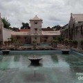 Ramai-Ramai Bule Eropa Terbang ke Indonesia buat Wisata Mandi