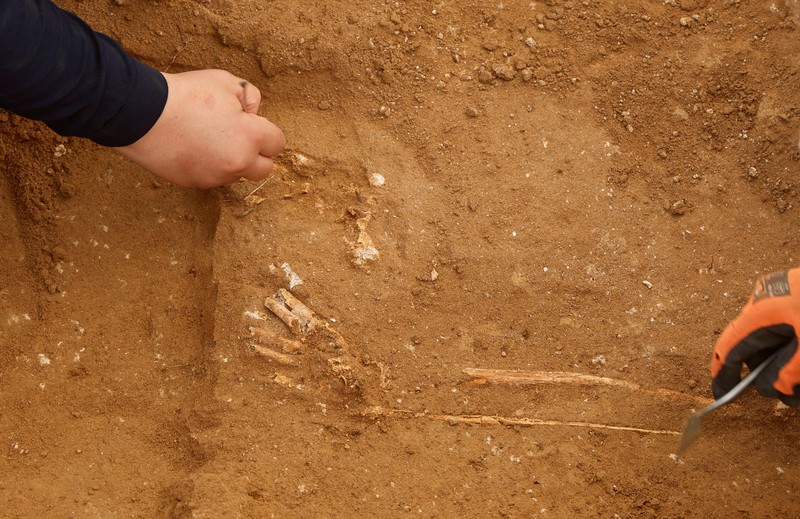 Penemuan 125 makam Romawi dan 2 sarkofagus timah yang langka di Gaza, Palestina. (REUTERS/Mohammed Salem) Penemuan 125 makam Romawi dan 2 sarkofagus timah yang langka di Gaza, Palestina. (REUTERS/Mohammed Salem)