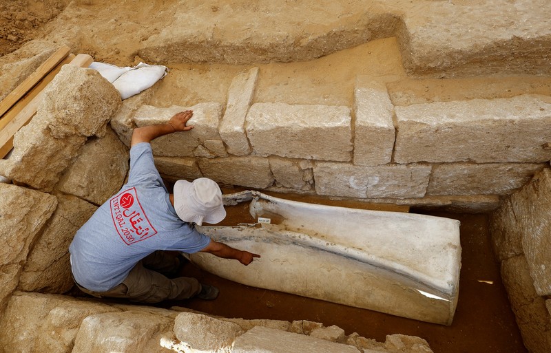 Penemuan 125 makam Romawi dan 2 sarkofagus timah yang langka di Gaza, Palestina. (REUTERS/Mohammed Salem)