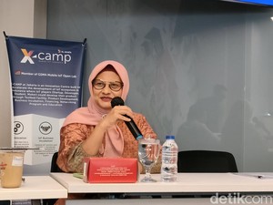 Nggak Takut Manjat Tower, Bos XL Axiata Masuk Daftar 50 Over 50 Forbes