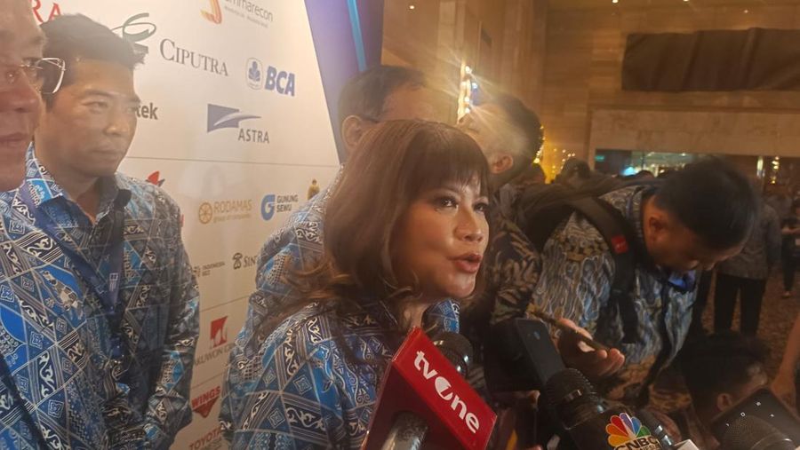 Ketua Umum APINDO Shinta Kamdani memberikan pernyataan pers. (CNBC Indonesia/Martyasari Rizky)