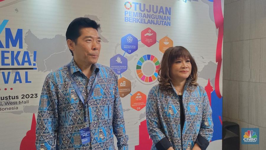 Ketua Umum Apindo, Shinta Widjaja Kamdani memberikan tanggapan Soal Larangan Jual Produk Impor di e-Commerce di Mall Grand Indonesia, Jakarta, Senin (31/7/2023).  (CNBC Indonesia/Martyasari Rizky)