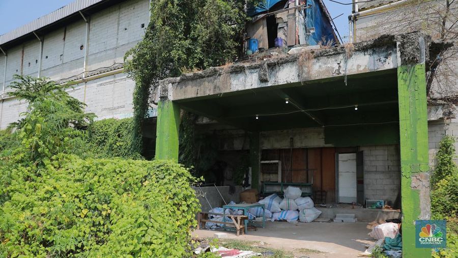Proyek Mangkrak Revitalisasi Pasar Senen Blok VI Era Anies. (CNBC Indonesia/Muhammad Sabki)