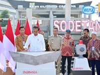 Jokowi Resmikan Proyek Sodetan Ciliwung Garapan WIKA-JAKON