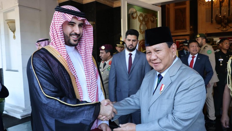 Menteri Pertahanan RI Prabowo Subianto menerima kunjungan Menteri Pertahanan Arab Saudi Pangeran Khalid bin Salman bin Abdul Aziz. (Dok. Tim Media Prabowo Subianto)