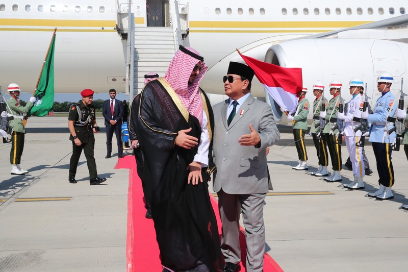 Menteri Pertahanan RI Prabowo Subianto menerima kunjungan Menteri Pertahanan Arab Saudi Pangeran Khalid bin Salman bin Abdul Aziz. Menteri Pertahanan RI Prabowo Subianto menerima kunjungan Menteri Pertahanan Arab Saudi Pangeran Khalid bin Salman bin Abdul Aziz. (Dok. Tim Media Prabowo Subianto)