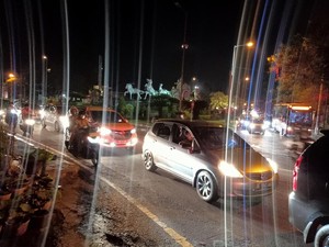 Arus Lalin Jalur Denpasar-Singaraja Padat Sore Ini