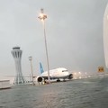 Ramai Maskapai Dunia Tutup Rute China, Ada Apa?
