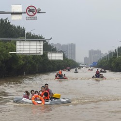 China Tingkatkan Status Darurat, Ada Apa?