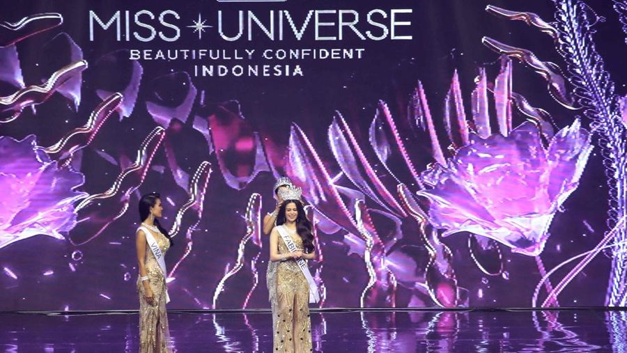 Fabienne Nicole Groeneveld resmi menyandang gelar Miss Universe Indonesia 2023. Fabienne merupakan kontestan yang mewakili DKI Jakarta. (Dok. Detikcom/Pradita Utama)