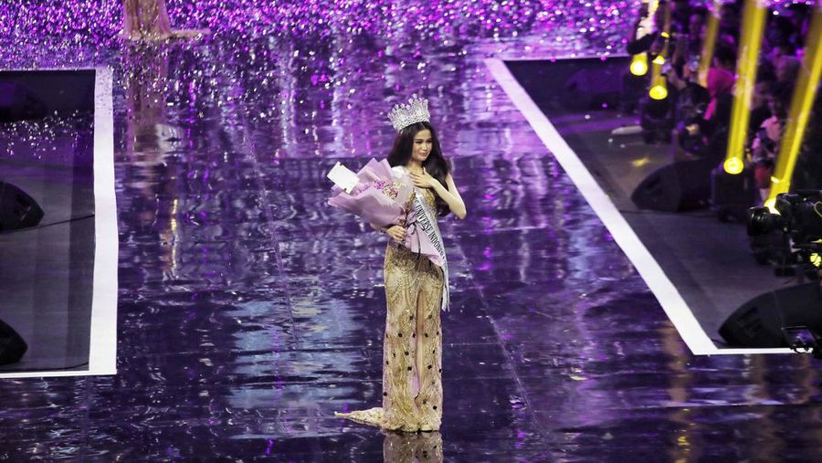 Fabienne Nicole Groeneveld resmi menyandang gelar Miss Universe Indonesia 2023. Fabienne merupakan kontestan yang mewakili DKI Jakarta. (Dok. Detikcom/Pradita Utama)