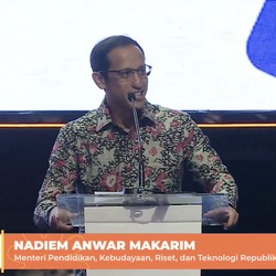 Saat Nadiem Salah Podium, Digoda Sri Mulyani & Jokowi Tertawa