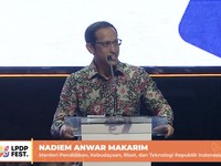 Saat Nadiem Salah Podium, Digoda Sri Mulyani & Jokowi Tertawa
