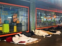 Fenomena Baru Inggris, Gelandangan Serbu Jalan-Tiduri Trotoar