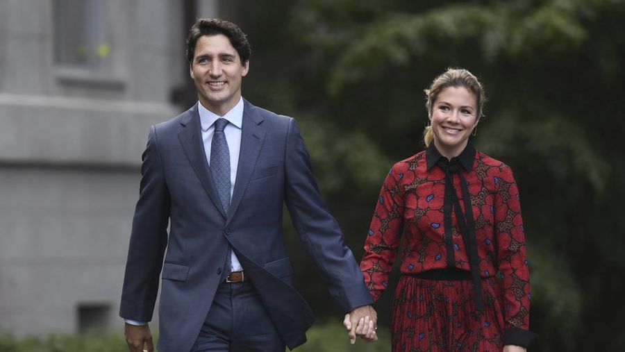 Perdana Menteri (PM) Kanada Justin Trudeau dan istrinya, Sophie Gregoire Trudeau. (Justin Tang/The Canadian Press via AP/File Photo)
