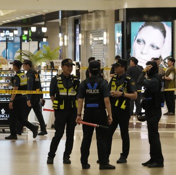 Horor! Penikaman Massal-Tabrak Lari di Mal Seoul, 14 Terluka