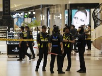 Horor! Penikaman Massal-Tabrak Lari di Mal Seoul, 14 Terluka