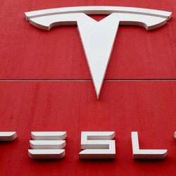 Tesla Hancur Lebur, Mobil Baru Langsung Banting Harga Gila-gilaan