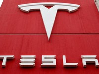 Kinerja Meleset, Saham Tesla Anjlok 6%