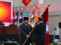 Prabowo Lantik Mayjen TNI Jonni Mahroza Sebagai Rektor Unhan