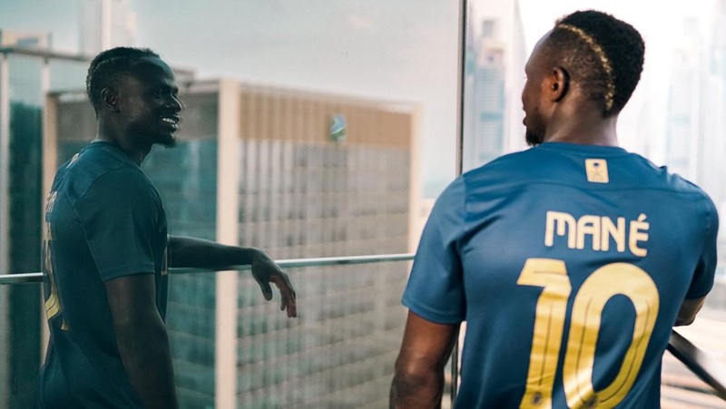 Pesepakbola Sadio Mane remsmi bergabung dengan klub Al Nassr. (Al Nassr Football Club/Handout via REUTERS)