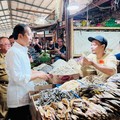 Belanja Warga-Pemerintah Loyo, Ekonomi RI Ikut Sempoyongan