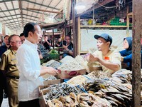 Wong Cilik Makin Susah Dihantam Harga Pangan & BBM