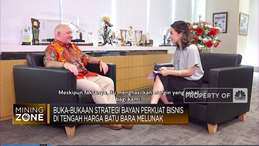 Chief Financial Officer PT. Bayan Resouces TBK, Alastair Gordon Christopher Mcleod dalam program mining zone. (Tangkapan Layar CNBC Indonesia TV)
