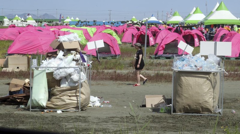 Tenda didirikan di lokasi perkemahan pramuka selama Jambore Pramuka Dunia di Buan, Korea Selatan, Jumat, 4 Agustus 2023. Lebih dari 100 orang dirawat karena sakit panas di Jambore Pramuka Dunia yang diadakan di Korea Selatan, yang mengalami salah satu musim panas terpanas selama bertahun-tahun. (Choe Young-soo/Yonhap via AP)