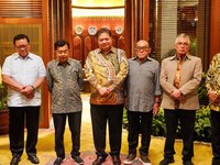 Ketemu Senior Golkar, Airlangga Bahas Target 20% Kursi DPR RI