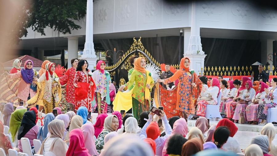 Istana Berkebaya baru pertama kali digelar di depan Istana Merdeka, Jakarta, pada Minggu sore, (6/8/2023). (Dok. Laily Rachev - Biro Pers Sekretariat Presiden)