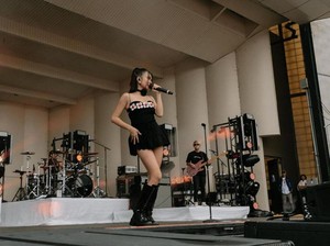 Pengumuman! NIKI Bakal Konser di Jakarta Tahun Depan