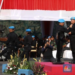 Panglima TNI Terima Brevet Kehormatan dari Paspampres