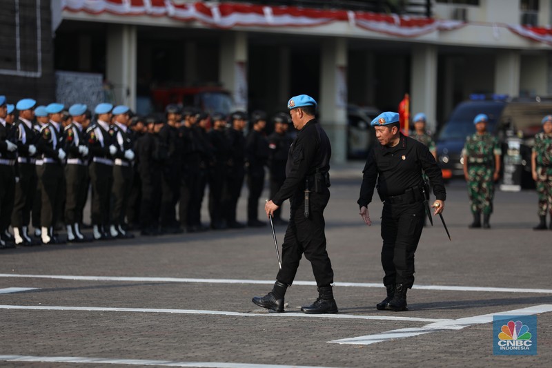 Panglima TNI Terima Brevet Kehormatan. (CNBC Indonesia/Tri Susilo) Panglima TNI Terima Brevet Kehormatan. (CNBC Indonesia/Tri Susilo)
