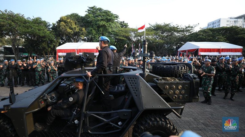 Panglima TNI Terima Brevet Kehormatan. (CNBC Indonesia/Tri Susilo)