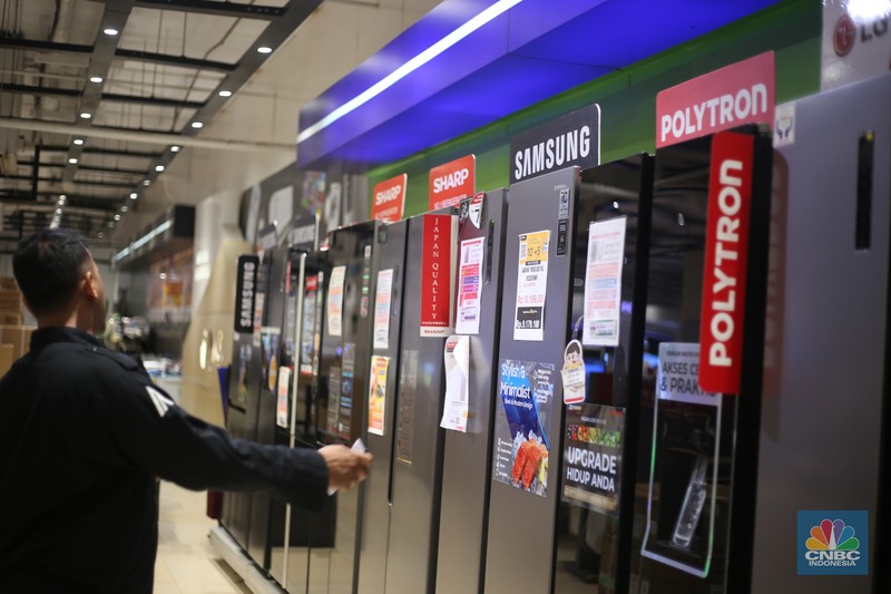 Promo Aneka AC di Transmart Full Day Sale. (CNBC Indonesia/Tias Budiarto) Promo Aneka AC di Transmart Full Day Sale. (CNBC Indonesia/Tias Budiarto)