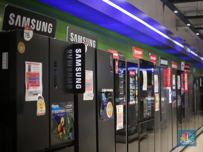 Jangan Simpan Makanan Minuman Ini di Pintu Kulkas, Ini Kata Ahli