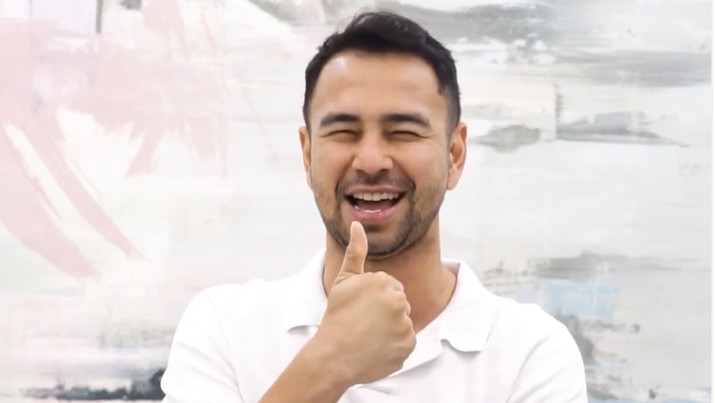 Raffi Ahmad mengunggah sebuah video yang menyatakan rekor shopee live nya terkalahkan, dan dia yakin akan memecahkan rekor lagi. (Tangkapan Layar Instagram @raffinagita1717)