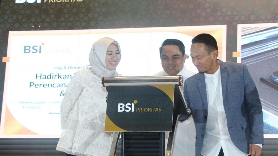 PT Bank Syariah Indonesia Tbk (BSI) meluncurkan layanan eksklusif Hajj & Umrah Concierge untuk memberikan kemudahan dan kenyamanan bagi nasabah prioritas dalam melakkan ibadah haji dan umrah. Sehingga ibadah yang dilakukan semakin menjejakkan makna dan berkesan.