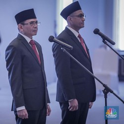 Ini Pembagian Tugas Pengawasan Agusman dan Hasan Fawzidi OJK