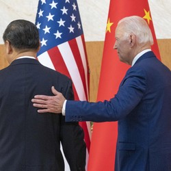 Xi Jinping Balas Joe Biden, Haramkan Produk AS di Komputer PNS