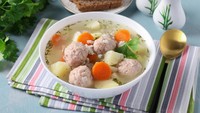 Pengen Kuah Bakso Selezat Warung Langganan? Coba Trik Masak Ini