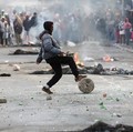 Demo Sopir Taksi Berubah Jadi 'Medan Perang', 5 Orang Tewas