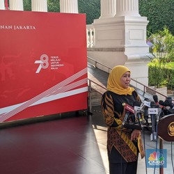 Tok! Jokowi Teken Keppres Pemberhentian Gubernur Jatim Khofifah
