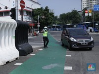 Penampakan Kawat Duri dan Beton di Lokasi Aksi Demo Buruh