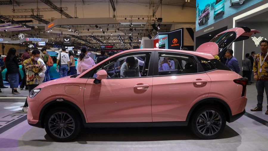 Mobil Baru Pabrikan China SERES. (CNBC Indonesia/Faisal Rahman)