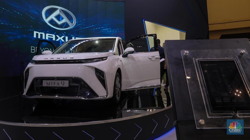 Meluncur di GIIAS 2023, Ini Wujud Alphard Hybrid. (CNBC Indonesia/Faisal Rahman)