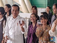 Sah! Besok Jokowi Resmikan LRT Jabodebek di Stasiun Cawang