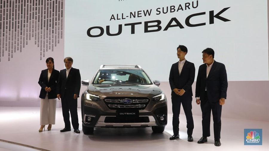 Meluncur di GIIAS 2023, Ini Wujud Alphard Hybrid. (CNBC Indonesia/Faisal Rahman)